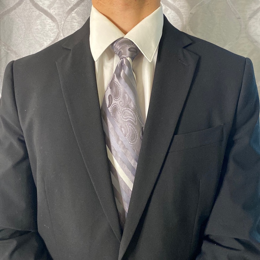 Prime Time Men's Necktie. Gray Stripes and paisley. 58 inches